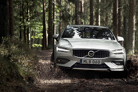 Volvo V60 Cross Country в гармонии с дорогой Volvo V60 Cross Country в гармонии с дорогой
