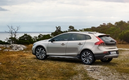 V40 Cross Country