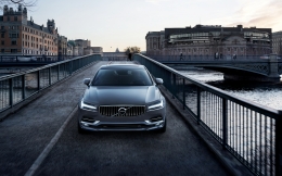 S90